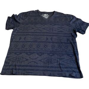 American Rag  men’s size large short sleeve blue Aztec print shirt EUC
